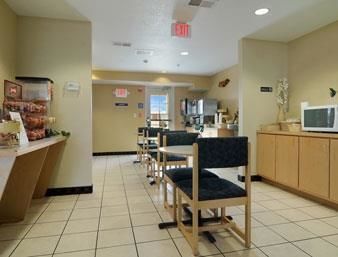 Microtel Inn & Suites By Wyndham Albertville Restaurant foto